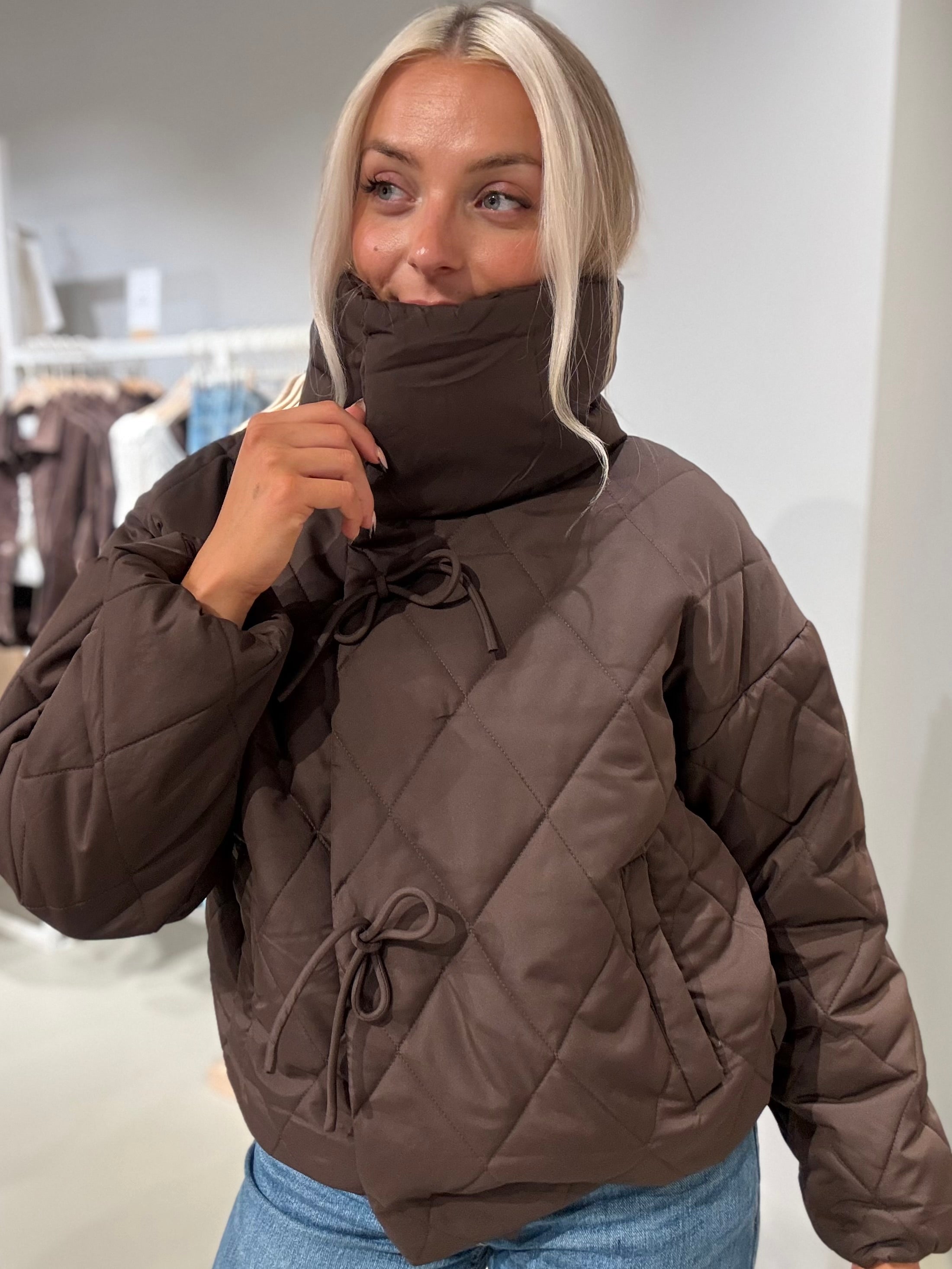 VIBUMBLE Jacket - Coffee Bean